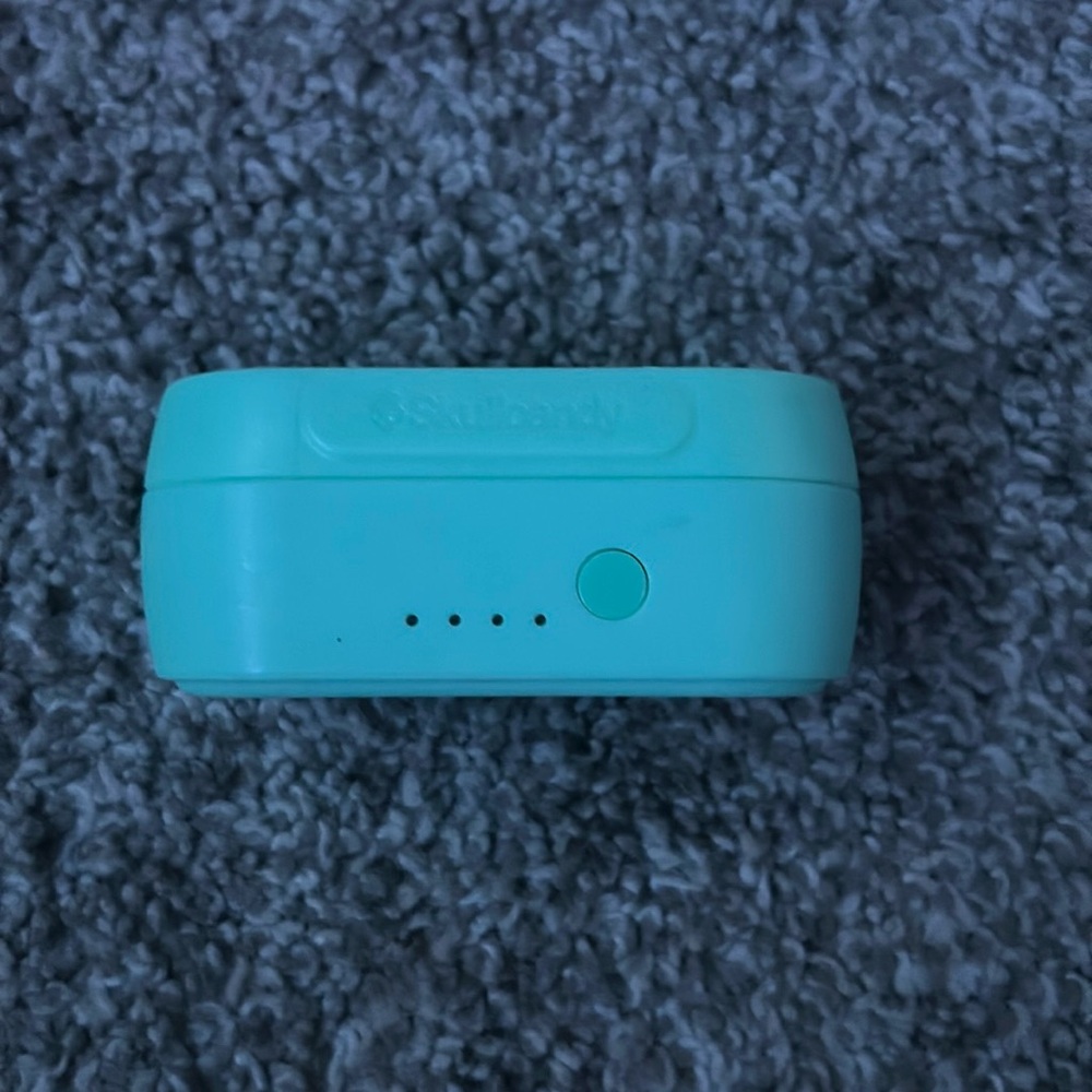 Never used before Skullcandy earbuds mint green